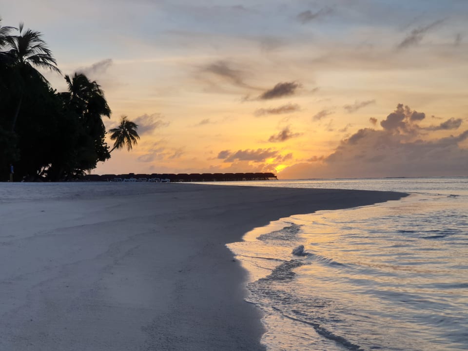 Strand Meeru Maldives Resort Island