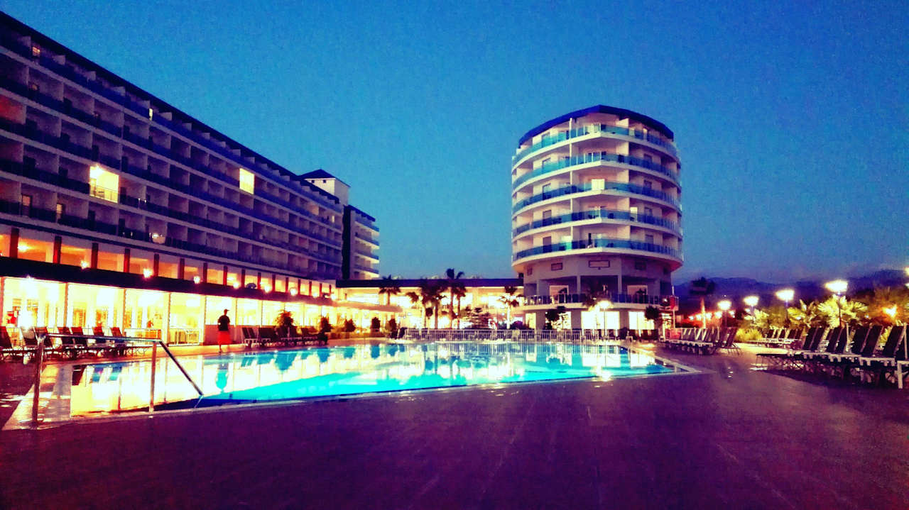 EFTALIA MARIN A BLOK Eftalia Marin