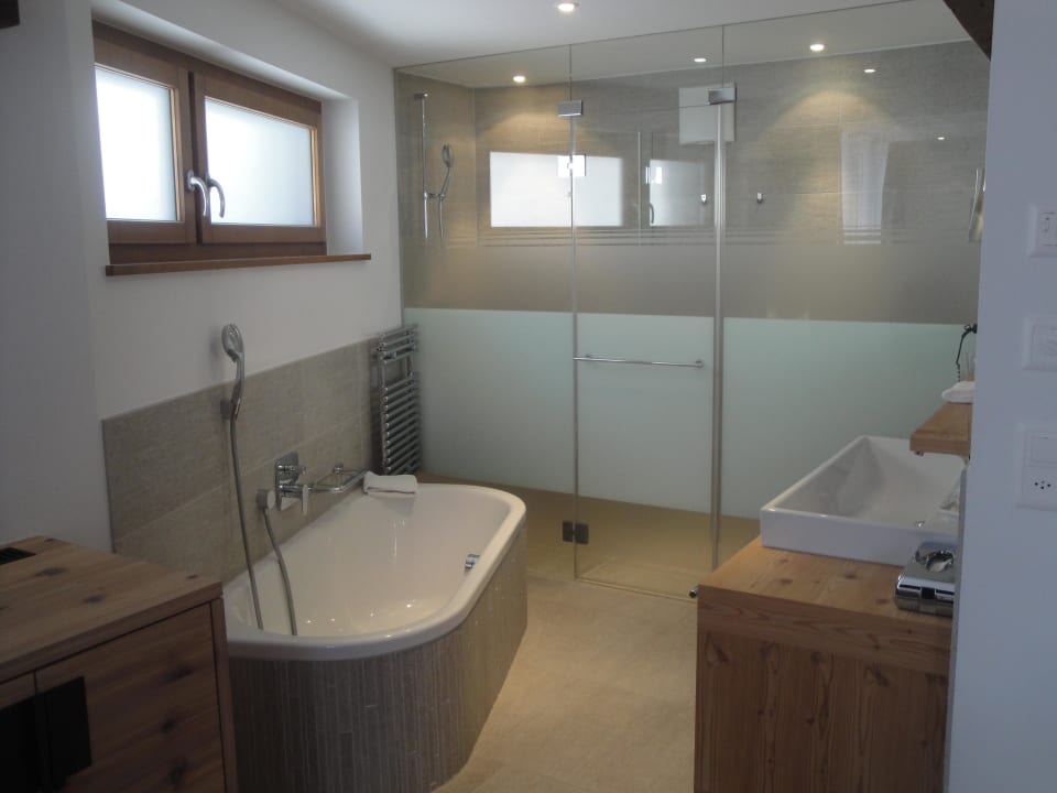 Bad Zimmer 135 Europe Hotel & Spa