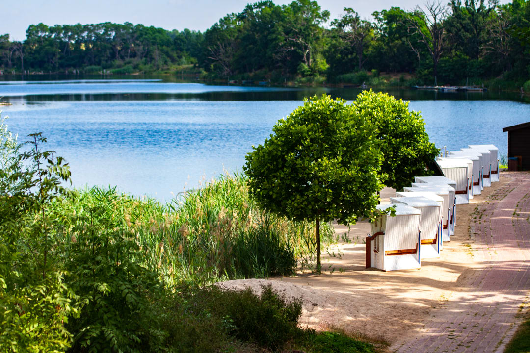 Strand Hotel Acamed Resort