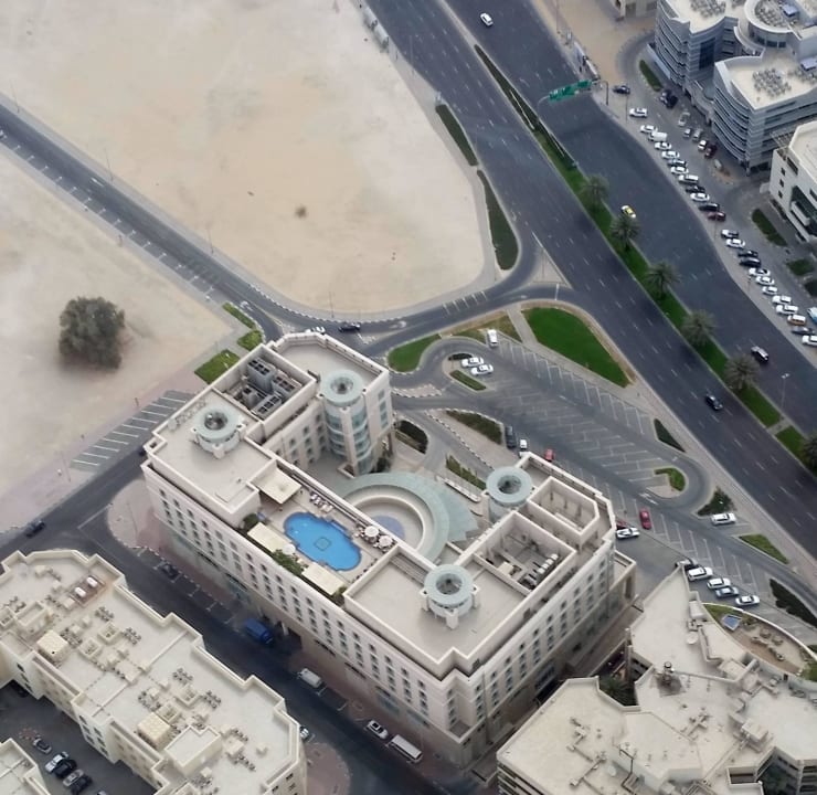 Hotel aus dem Heli Crowne Plaza Jumeirah Dubai