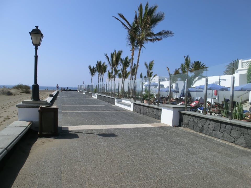 Prommenade am Strandausgang Hotel Las Costas