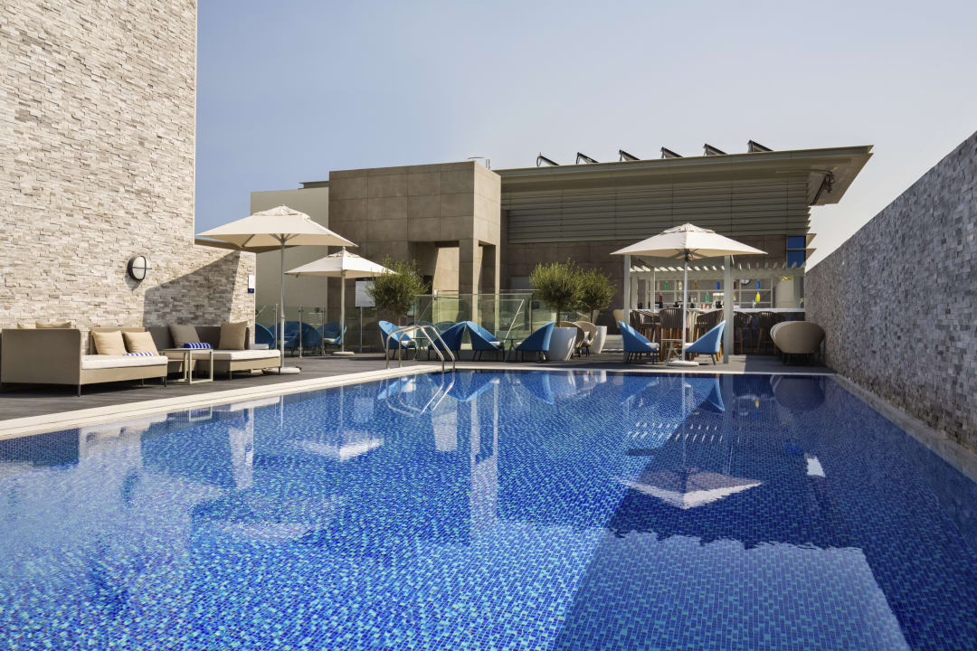 Pool Novotel Bur Dubai - Healthcare City
