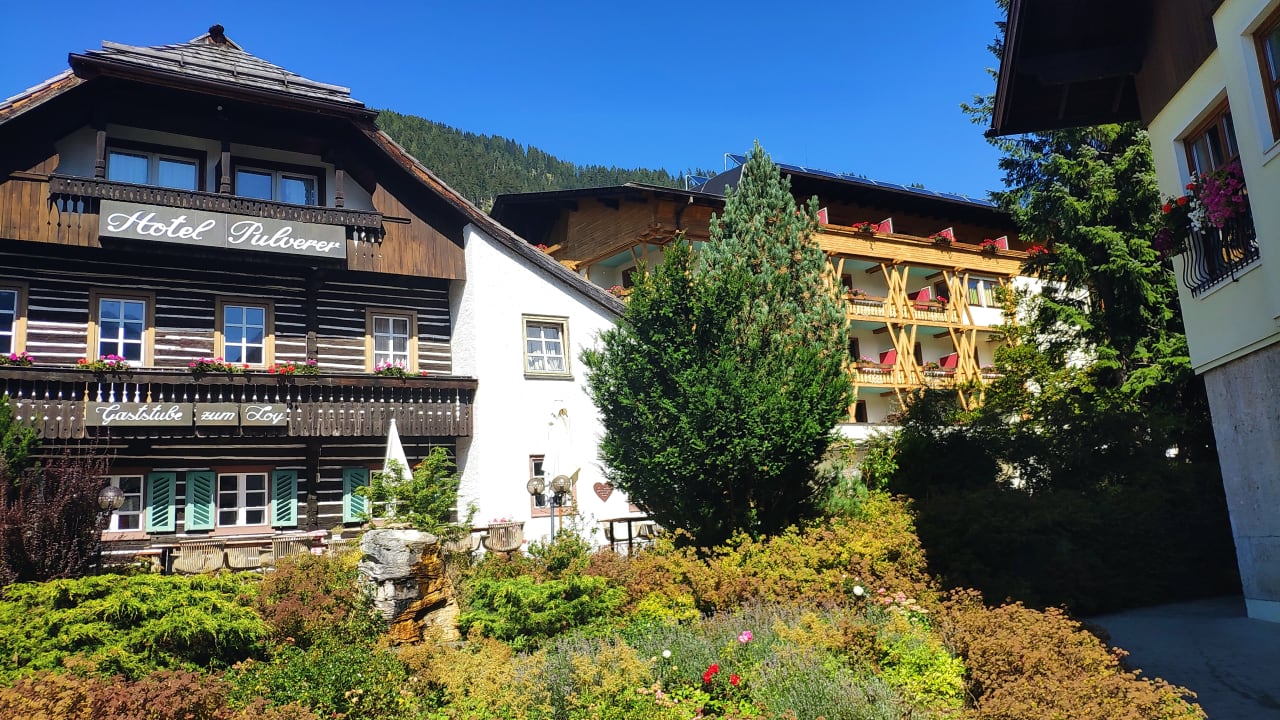 Außenansicht Thermenwelt Hotel Pulverer