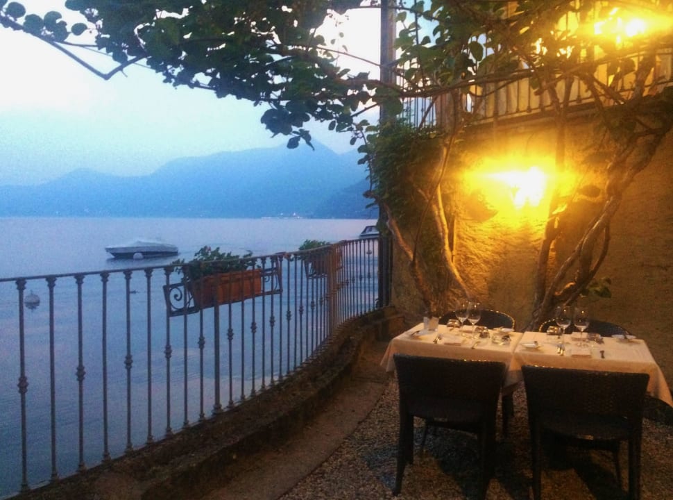 Romantisches Dinner direkt am See Relais Villa Porta