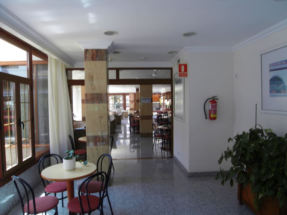 Eingang zur Bar Apartamentos Casablanca