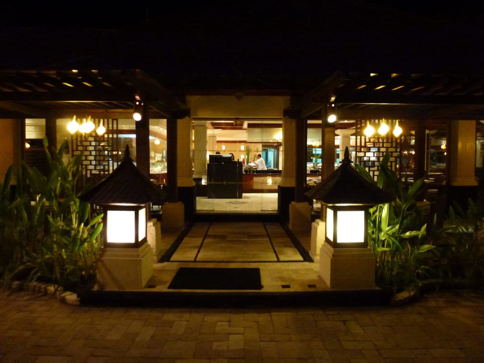 Blick in das Hauptrestaurant The Laguna A Luxury Collection Resort & Spa