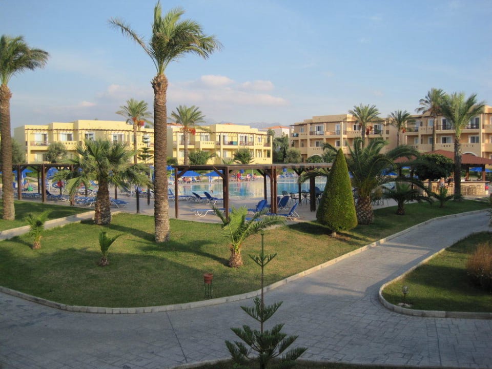 Pool Hotel Horizon Beach Resort