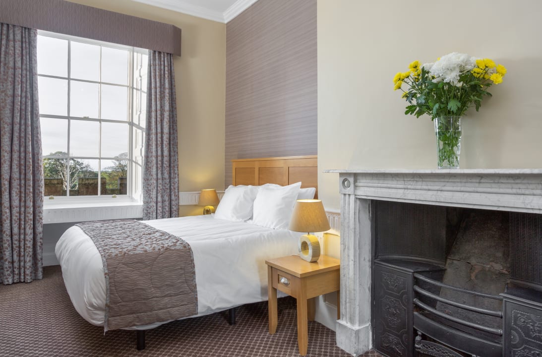 Zimmer Thurnham Hall Resort