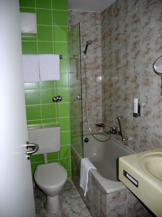 Badezimmer Hotel Metropol by Maier Privathotels