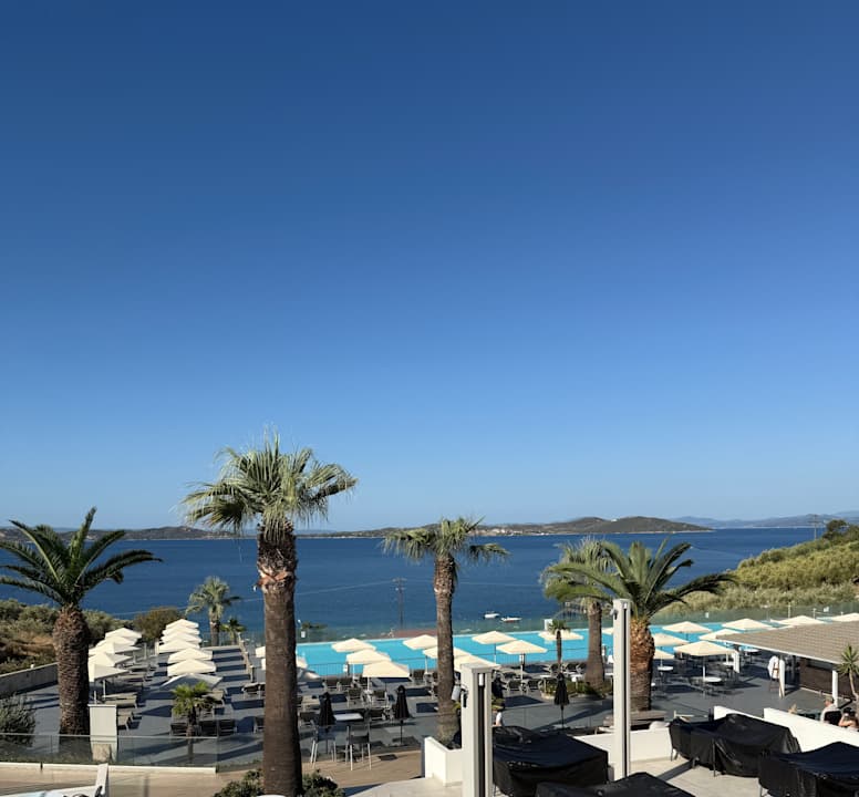 Außenansicht Akrathos Beach Hotel