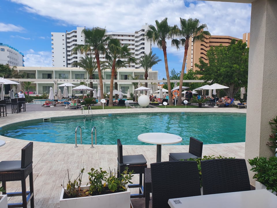 Pool BG Hotel Caballero