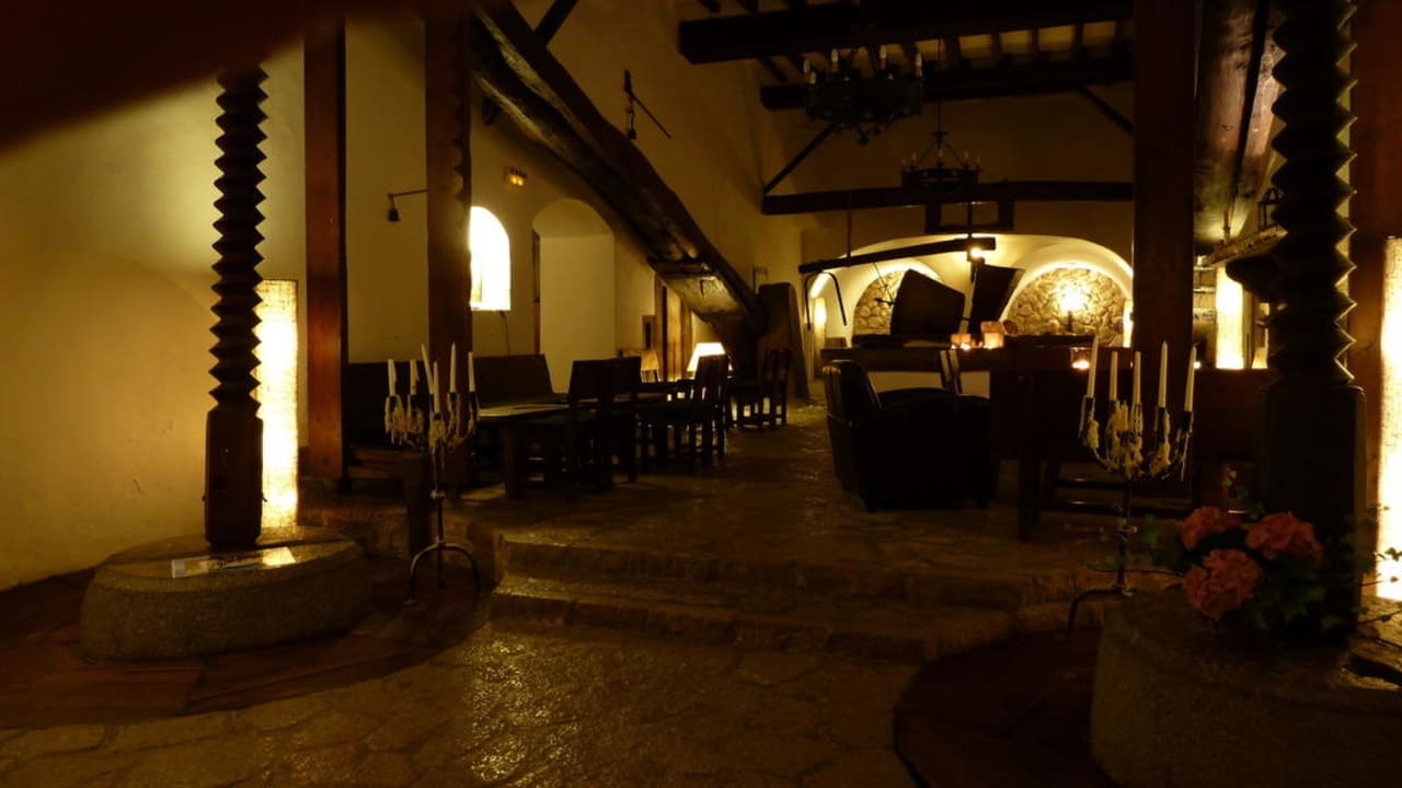 Gemütlicher Innenbereich Hotel Es Port