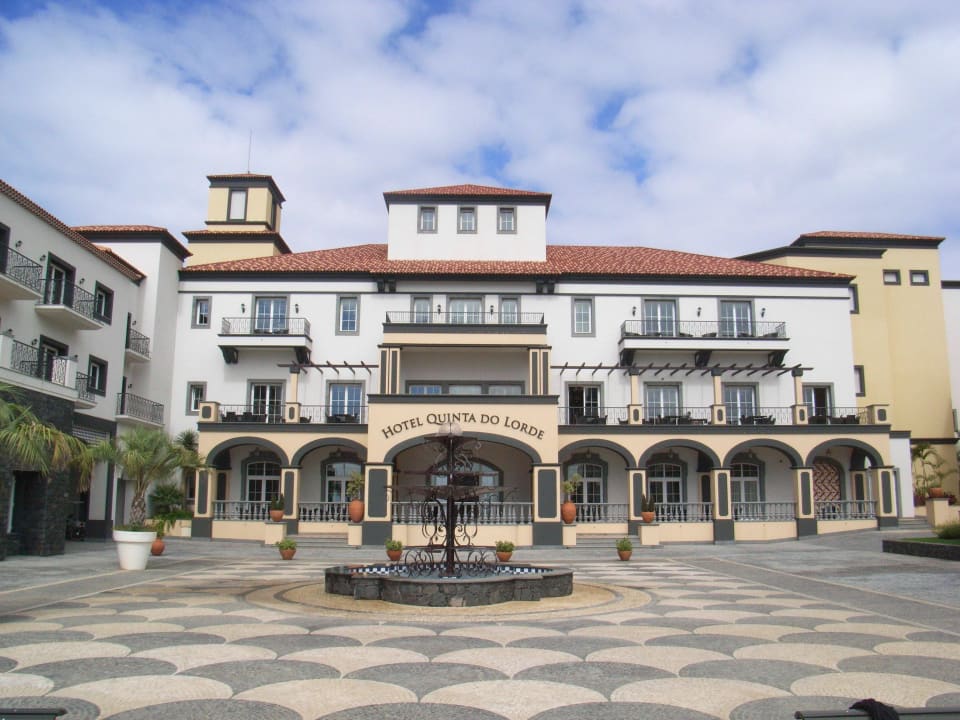 Haupthaus mit Restaurant und Bar Dreams Madeira Resort & Spa