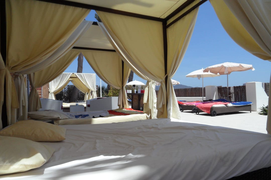 Balibetten Pool Chillout azuLine Mar Amantis azuLine Hoteles Mar Amantis & II