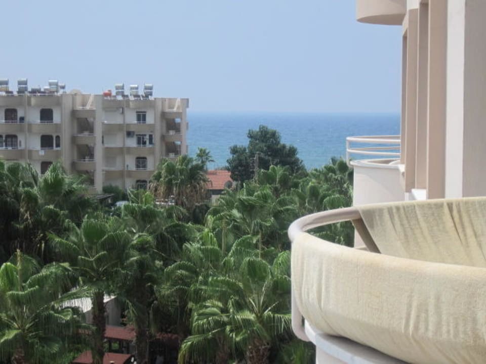 Aus dem Balkon Hotel Royal Garden Beach
