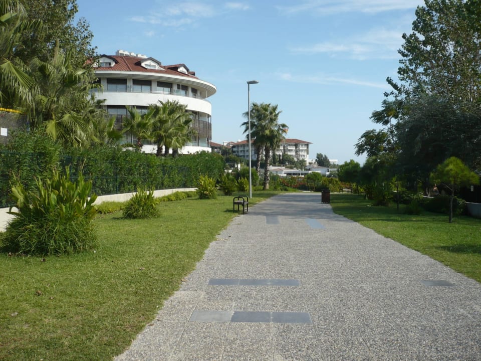 Weg zum Strand Alba Resort Hotel