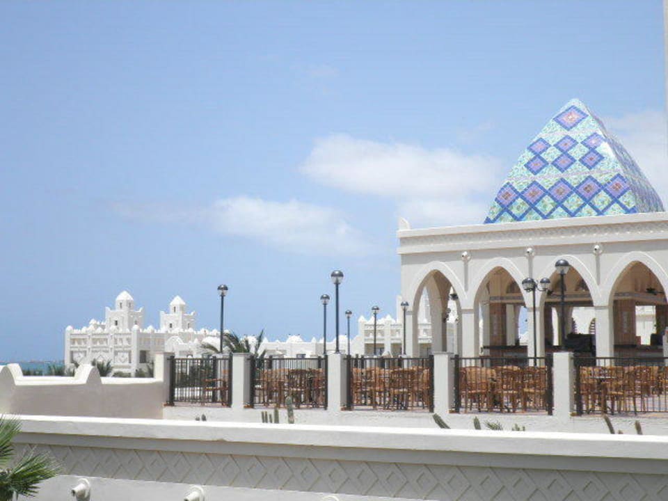 Bar gegenüber der Veranstaltungsfläche Hotel Riu Karamboa