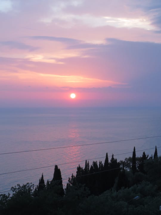 Tägl. Sonnenuntergang vom Speiseraum aus gesehen Studios & Appartements Belvedere