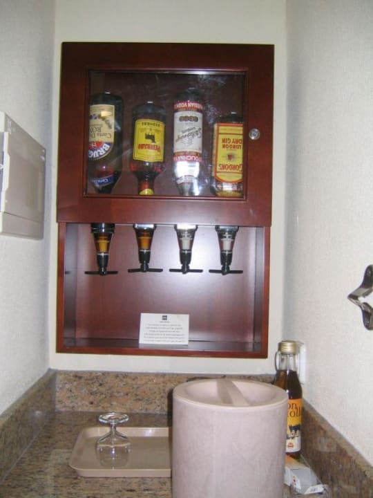 Getränkespender im Zimmer Hotel Riu Palace Punta Cana
