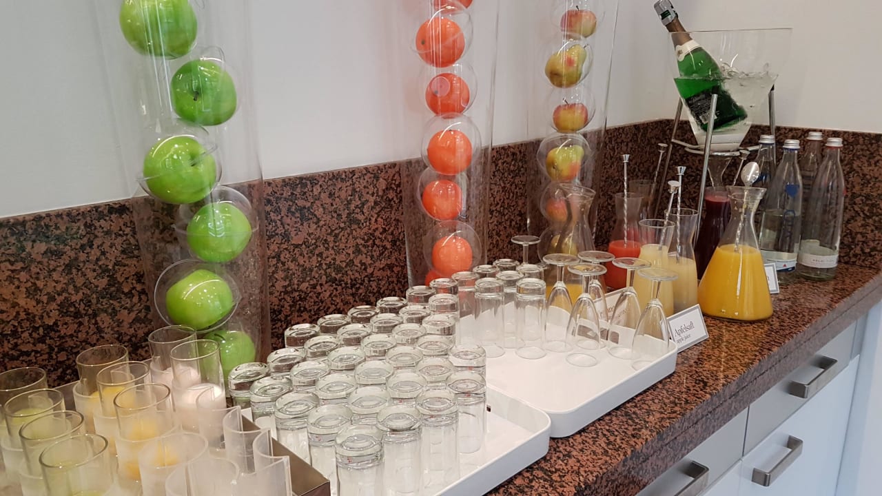 Frühstück Säfte NH Collection Hamburg City