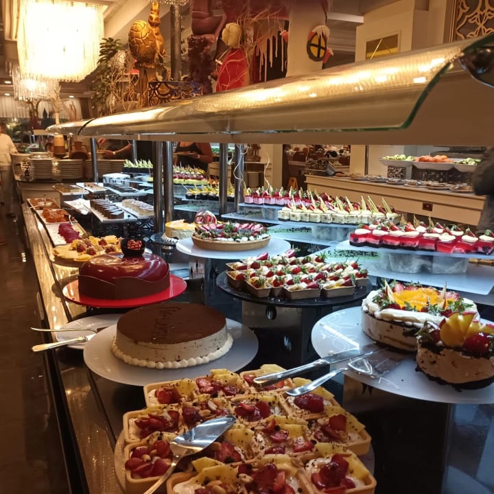 Gastro Side Royal Palace Hotel & Spa