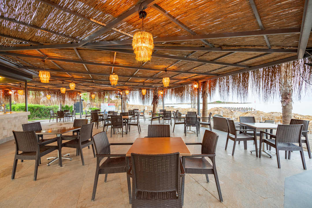 Strand Justiniano Park Conti