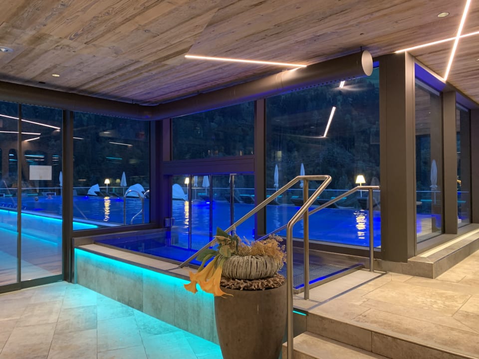 Pool Quellenhof Luxury Resort Passeier
