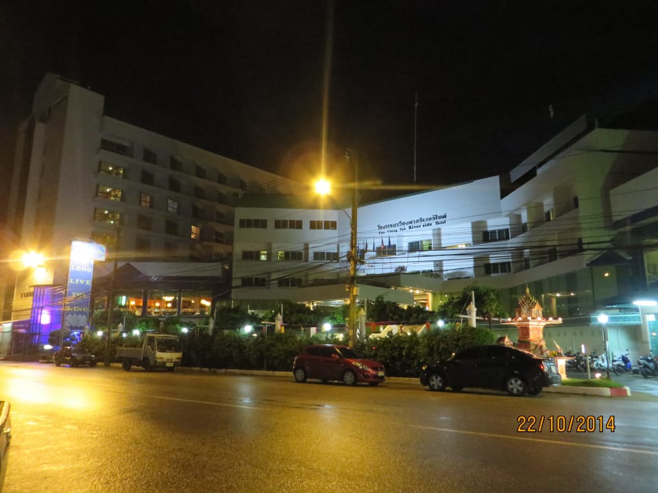 Vorderansicht The Viang Tak Riverside Hotel