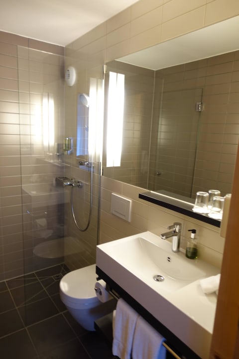 Bad, Lavabo Schweizerhof Sils Maria, a Faern Collection Hotel