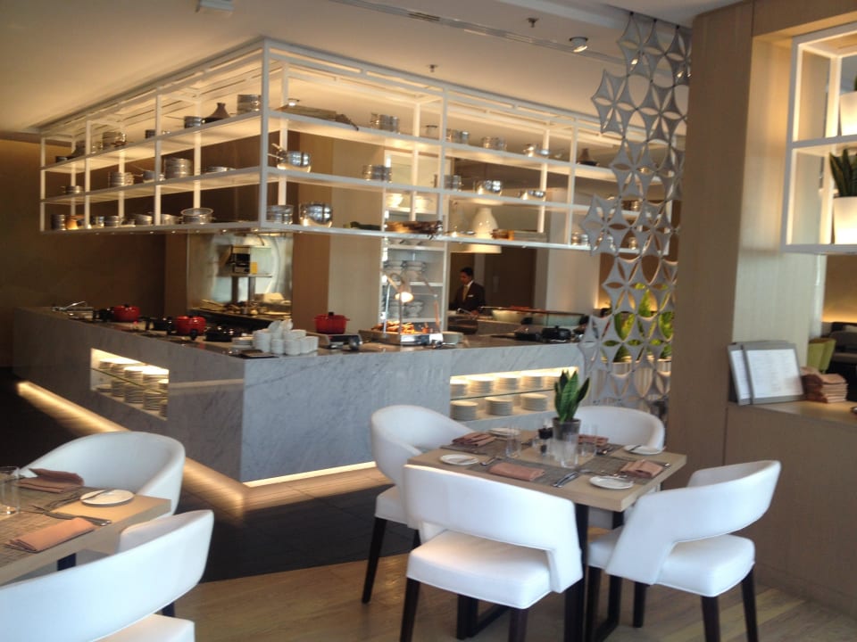 Buffet Le Royal Meridien Abu Dhabi