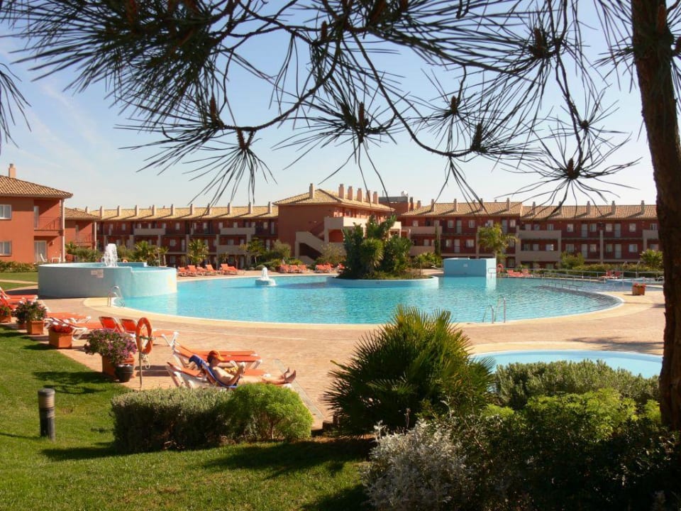 Pool mit Kinderpool Ilunion Sancti Petri