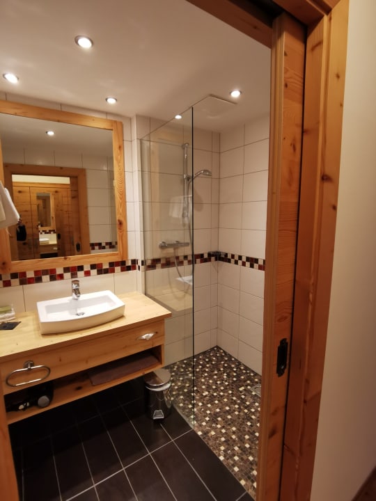 Zimmer ALMGUT Mountain Wellness Hotel