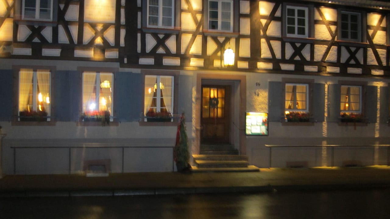 Eingang zum Restaurant Landidyll Hotel zum Kreuz