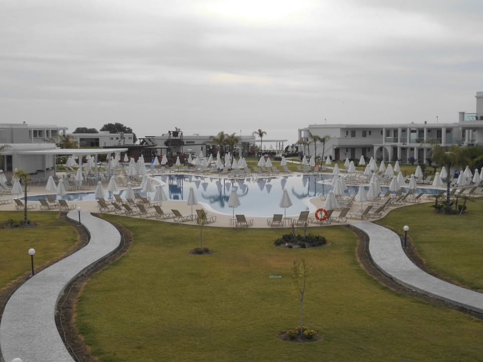 Gartenanlage Asterias Beach Resort