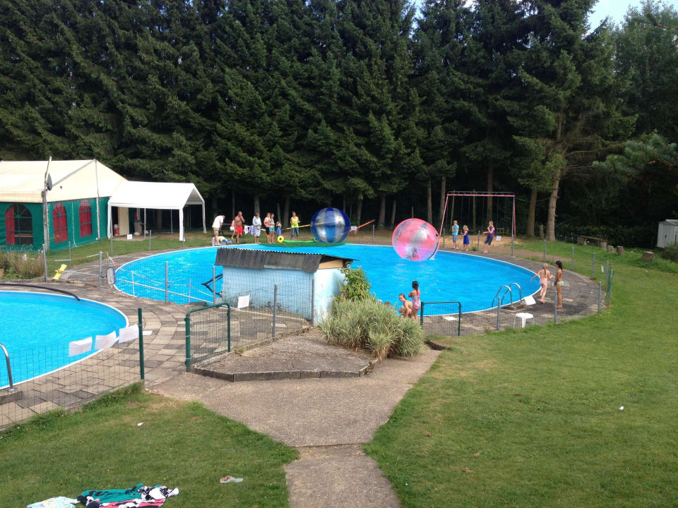 Zwembad Camping & Bungalows Oos Heem