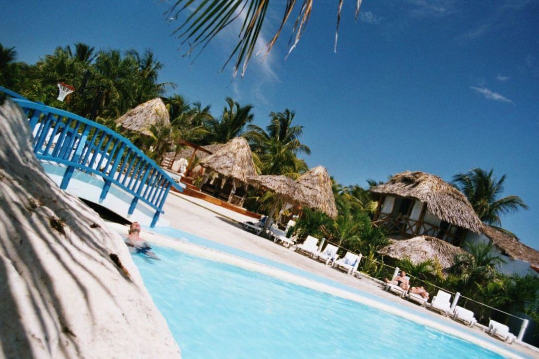 Am Pool Hotel Vigía Cayo Guillermo