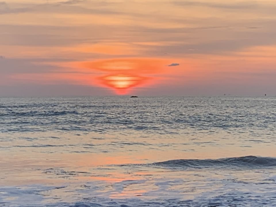 Strand Khao Lak Bayfront Resort