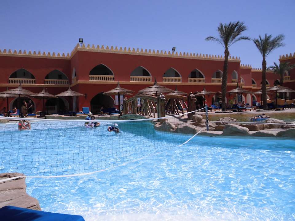 Hauptpool mit Animation Pickalbatros Alf Leila Wa Leila Resort - Neverland Hurghada