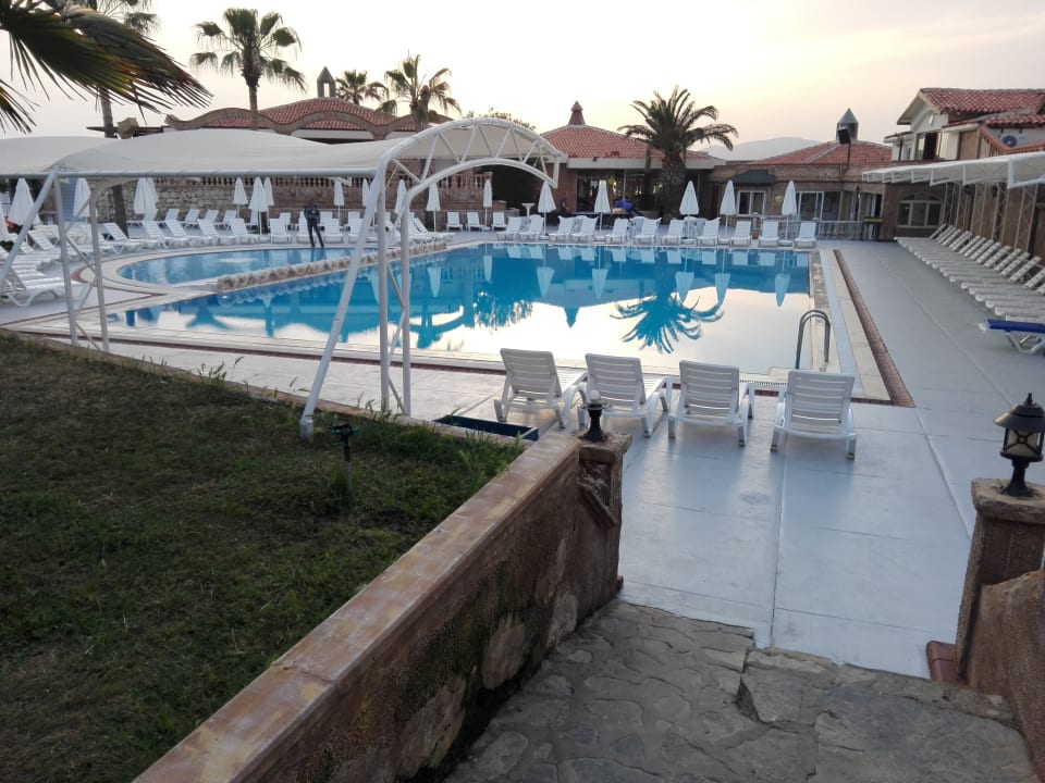 Pool Club Resort Atlantis