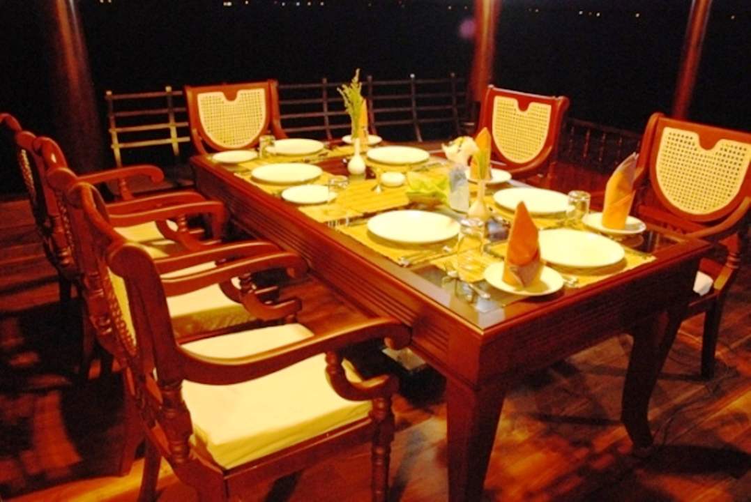 Gastro Dona House Boats at Alappuzha