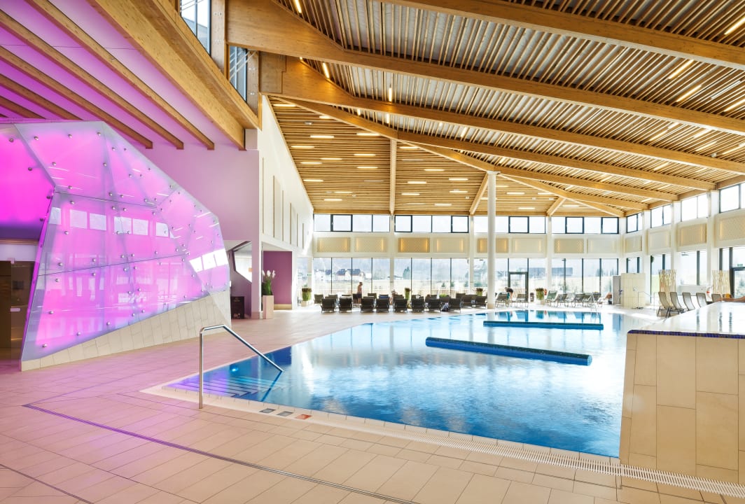 Pool Narzissen Vital Resort