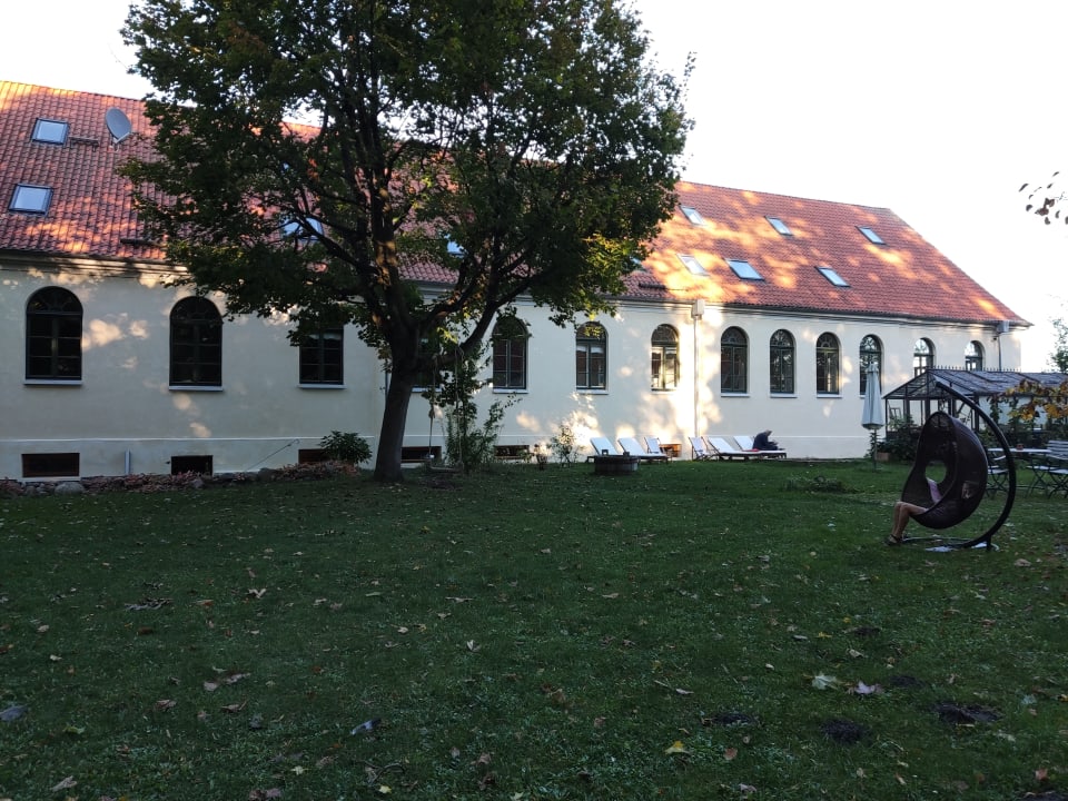 Außenansicht Kavaliershaus Suitehotel am Finckener See