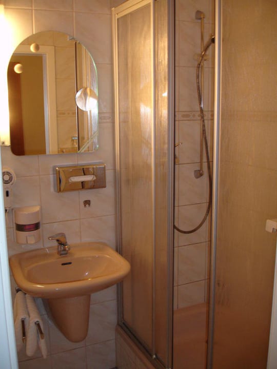 Lebhafte Farbvariationen im Bad Ferienhotel Forelle