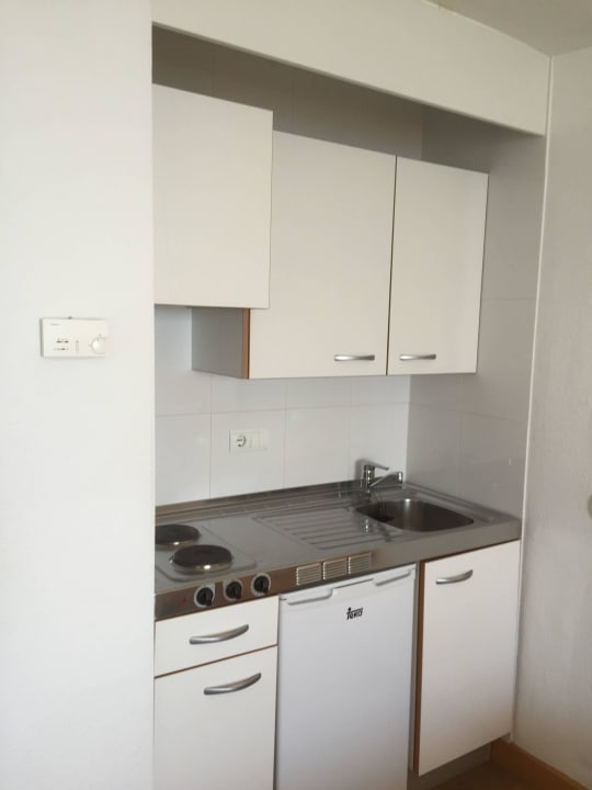 Kleine Küchenzeile im Zimmer allsun Hotel Pil-lari Playa