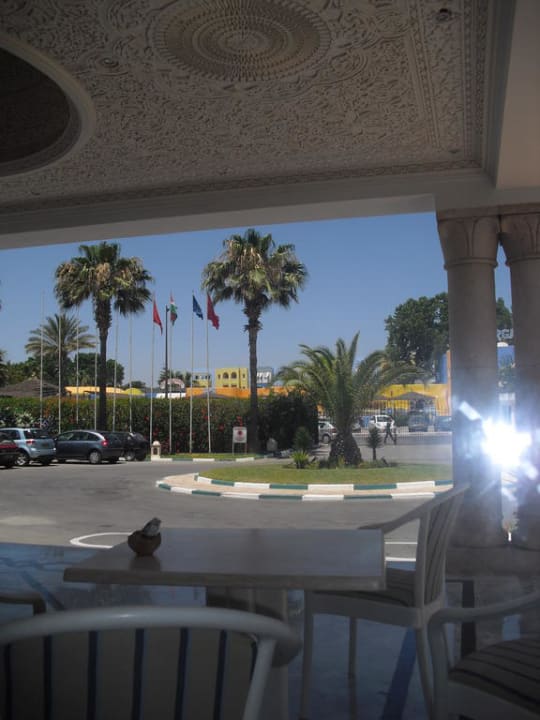 Eingang Hotel Nesrine