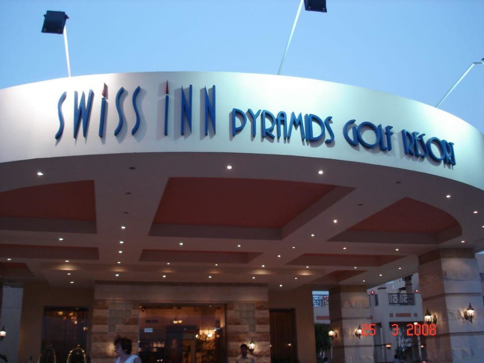 Eingang Swiss Inn Swiss Inn Pyramids Golf Resort