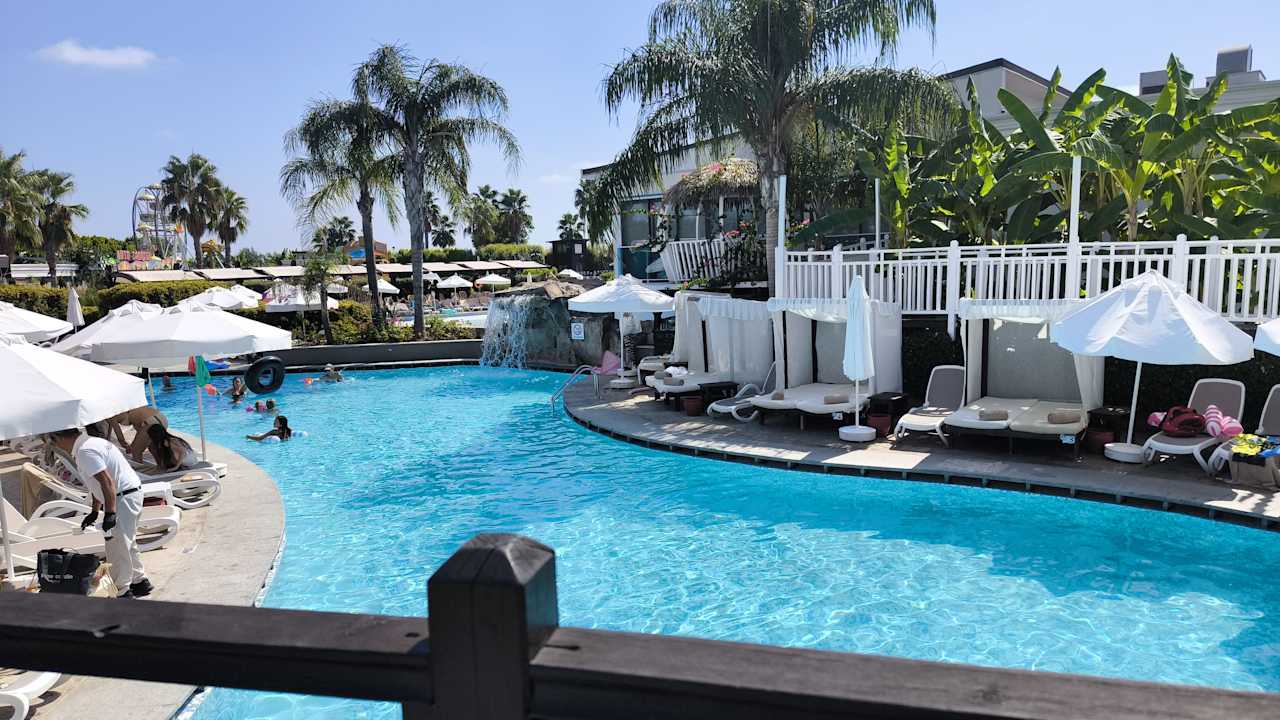 Pool Adalya Elite Lara