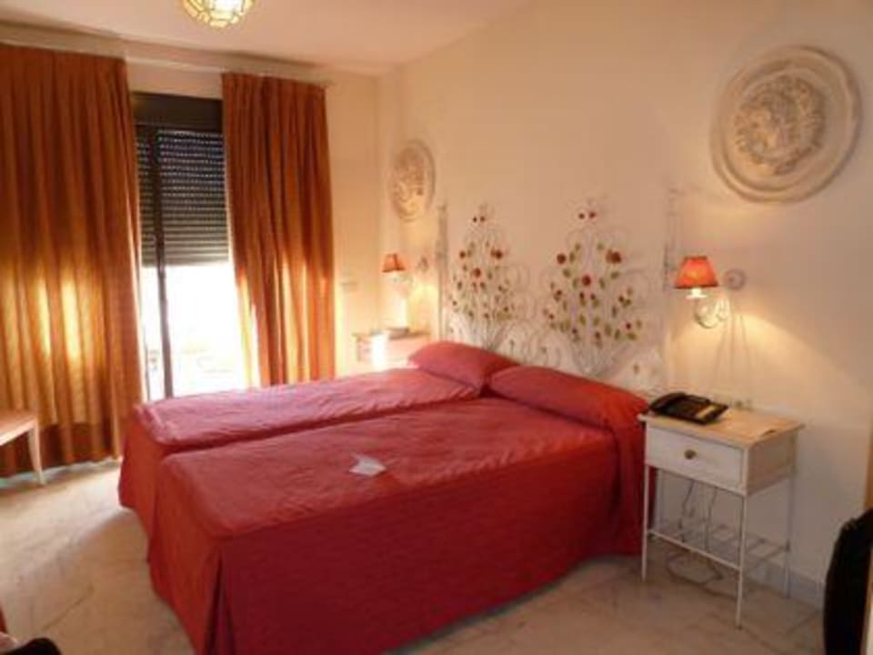 Blick durch das Zimmer Hotel Dona Manuela