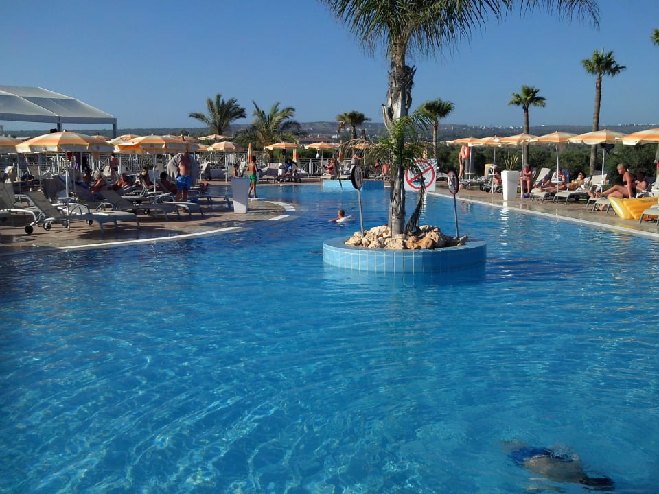 Pool Asterias Beach